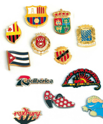 Pins de metal esmaltados a color