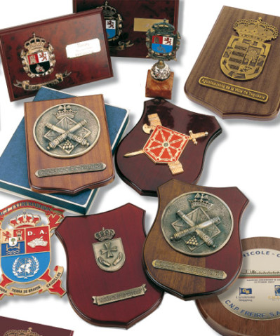 Tampions – Wood with foil plaques